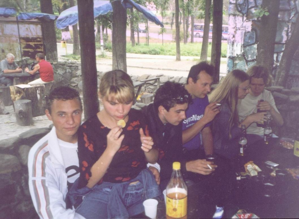 люди фотографируются